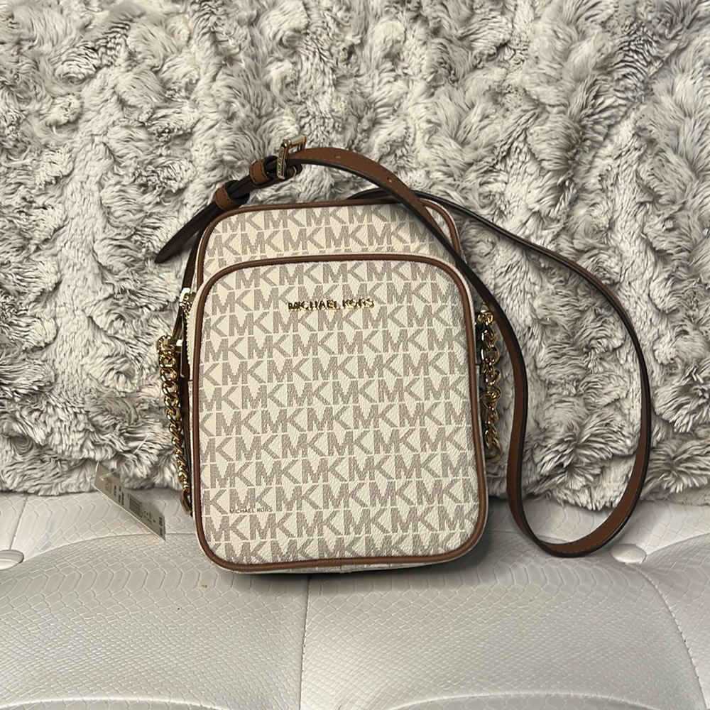 Micheals Kors Jet Set Travel Bag